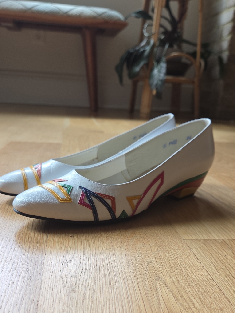 Vintage 80s Selby Women's Geometric Block Heel in White & Green